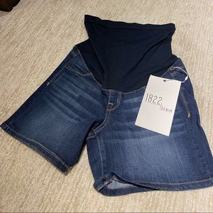 1822 Denim Maternity Short - Size 26